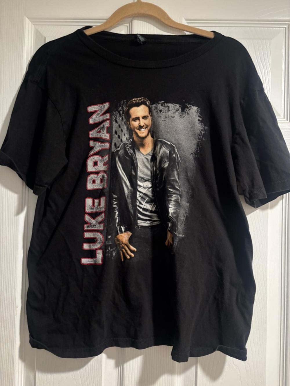 Luke Bryan Kick the Dust Up Tour T-shirt Mediun